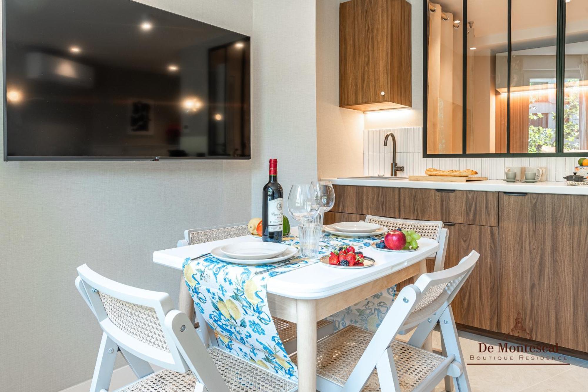 De Montescal Montparnasse Ac In A Prime Location 22 -36m2 Appartement Paris